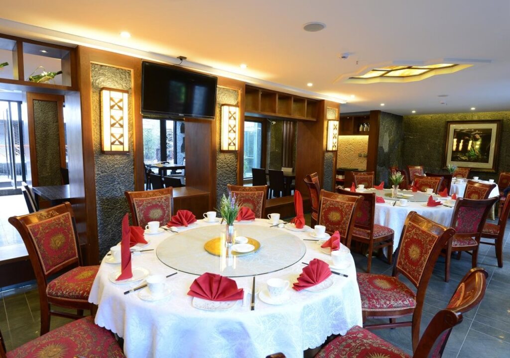 Лицзян: Blue Moon Valley Hotel (Lijiang Ancient City Dashuiche Branch)