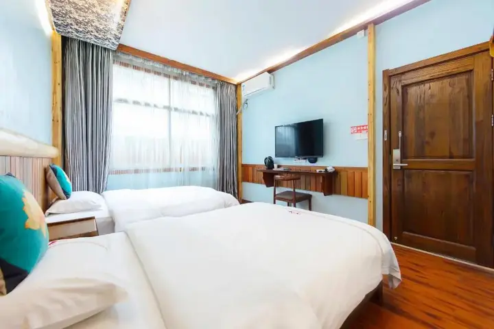 Чжанцзяцзе: Tianmen Hotel