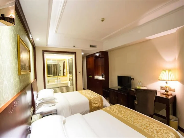 Гуйлинь: Vienna Hotel Guilin Airport Road