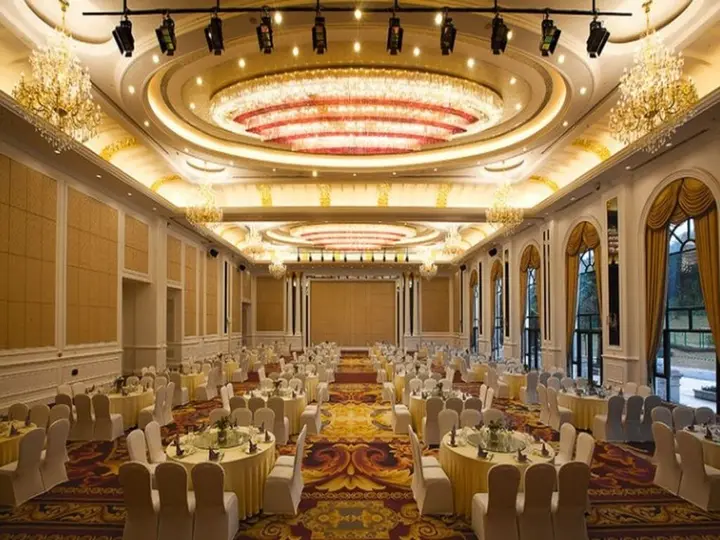 Аньцин: Country Garden Phoenix Hotel Anqing