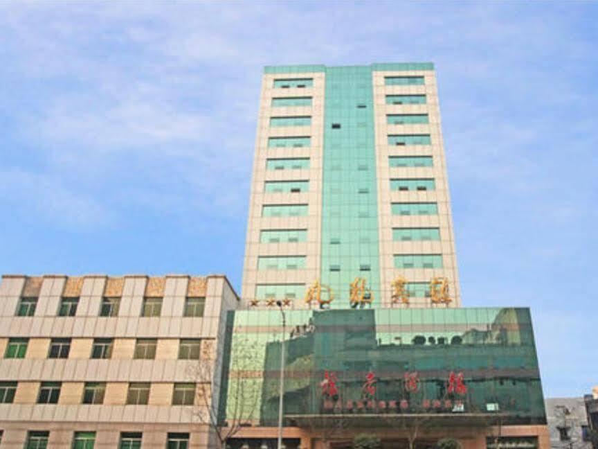 Чэнду: Chengdu Jiulong Hotel