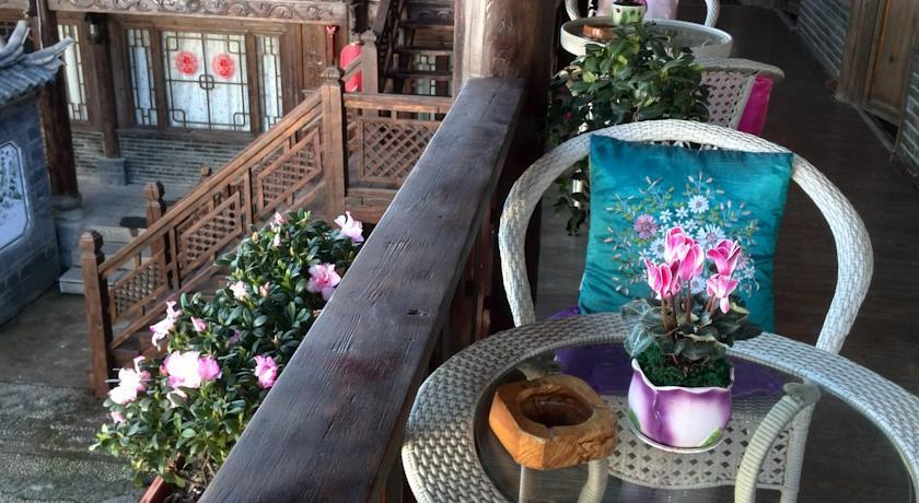 Лицзян: Lijiang Shuhe Ancient Town In Spring