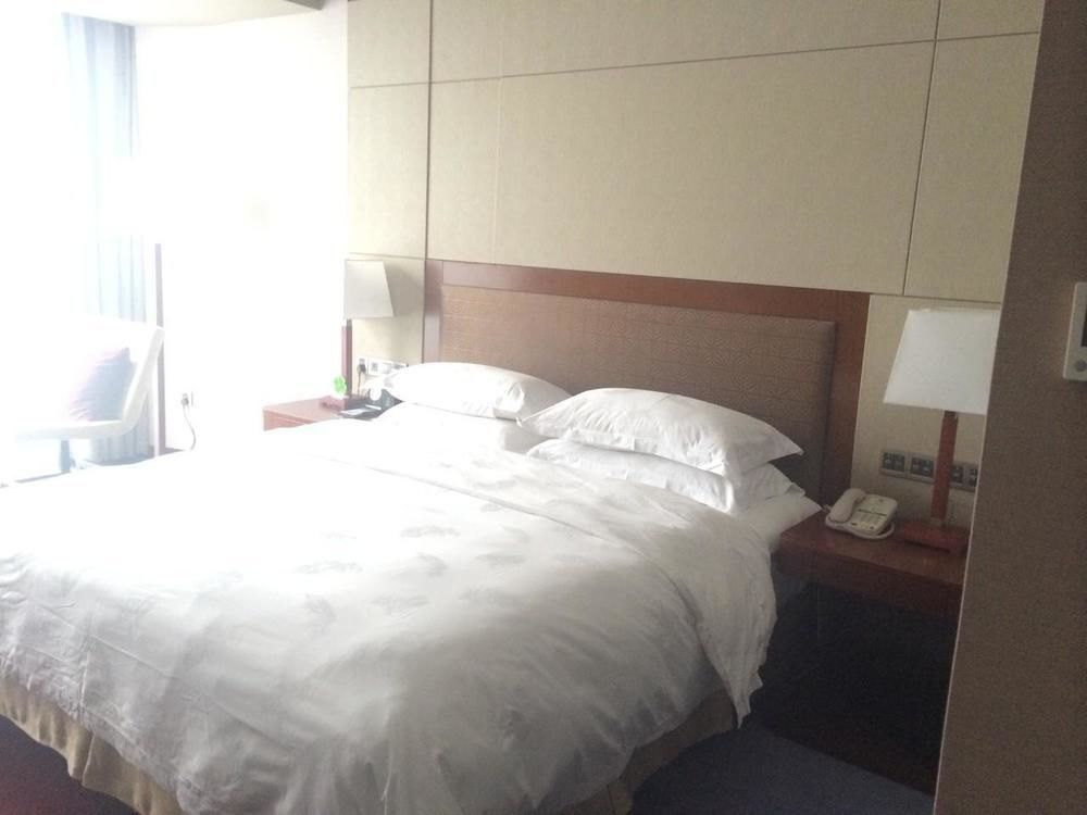 Бэйхай: Bavaria City Hotel Beihai