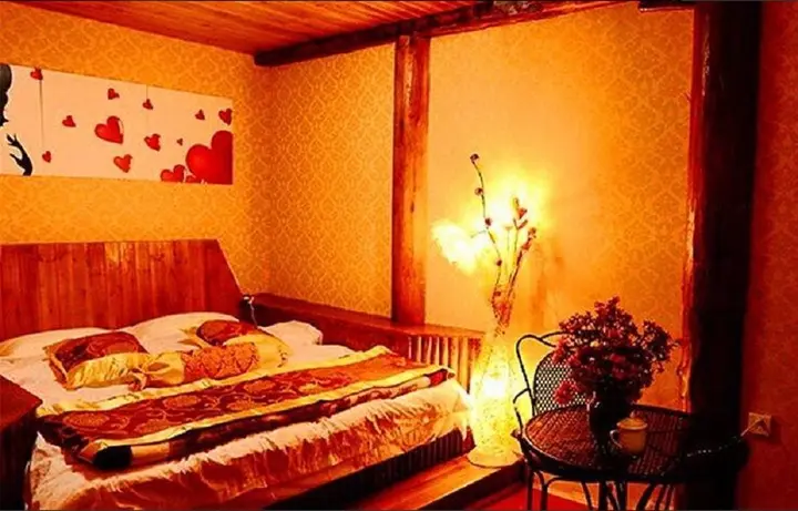 Шангри-Ла: Zang Ji Wang Inn