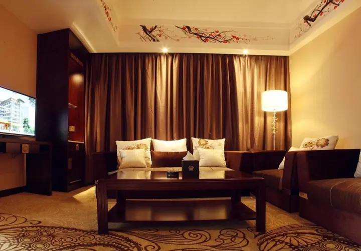 Гуйлинь: Guilin Golden Crown International Hotel