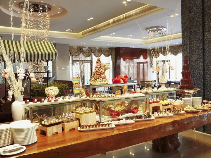 Ухань: Eurasia Convention International Hotel