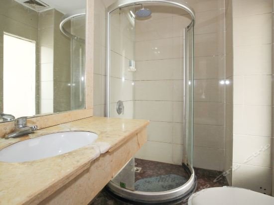 Гуйлинь: Dong'an Business Hotel (Guilin University of Technology Pingfeng Campus Branch)