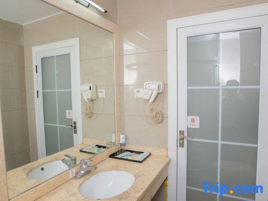 Гуйлинь: Dong'an Business Hotel (Guilin University of Technology Pingfeng Campus Branch)