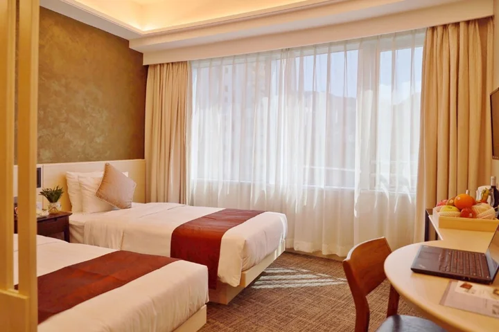 Гонконг: South Pacific Hotel