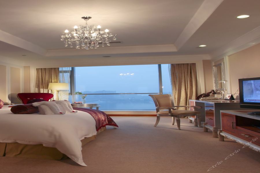 Цзиньюань: Sofitel Riverside Qingyuan