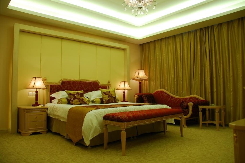 Тайчжоу: Chunlan Guo Bin Guan