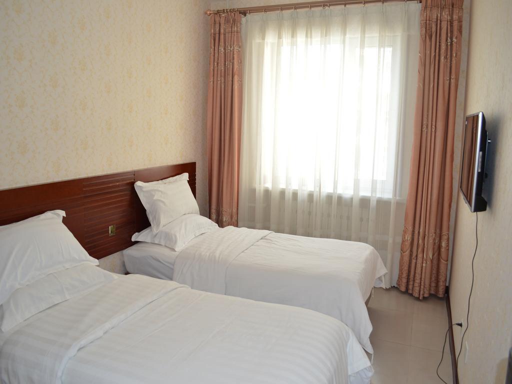 Хулун-Буир: Romantic Holiday Hotel