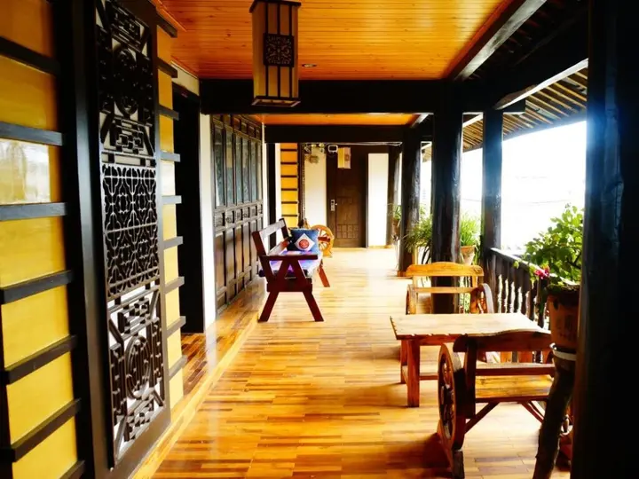 Лицзян: Lijiang Wangjia Courtyard Inn