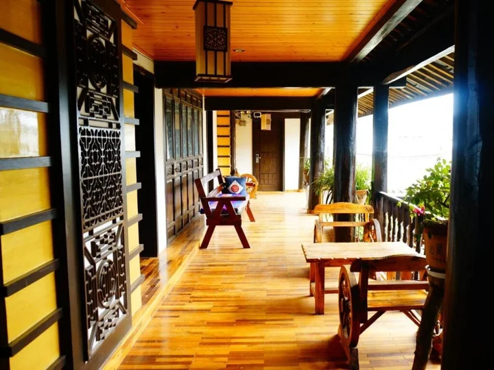 Лицзян: Lijiang Wangjia Courtyard Inn
