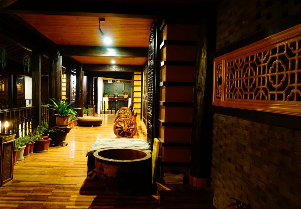 Lijiang Wangjia Courtyard Inn — фото 3