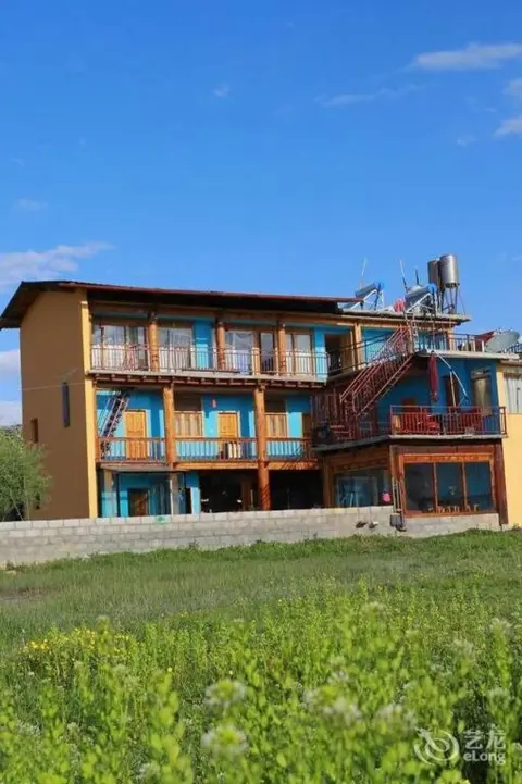 Шангри-Ла: Shangri-La Maji Sunflower Inn