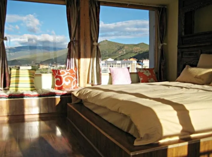 Шангри-Ла: Shangri-La Maji Sunflower Inn