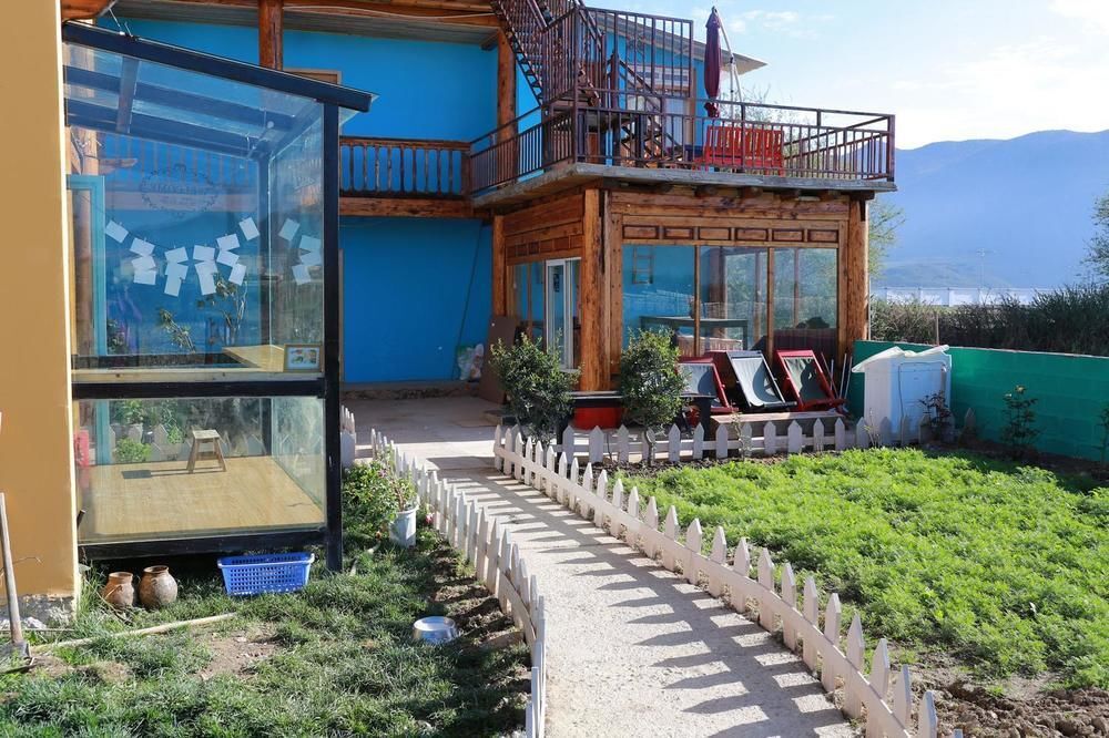 Шангри-Ла: Shangri-La Maji Sunflower Inn