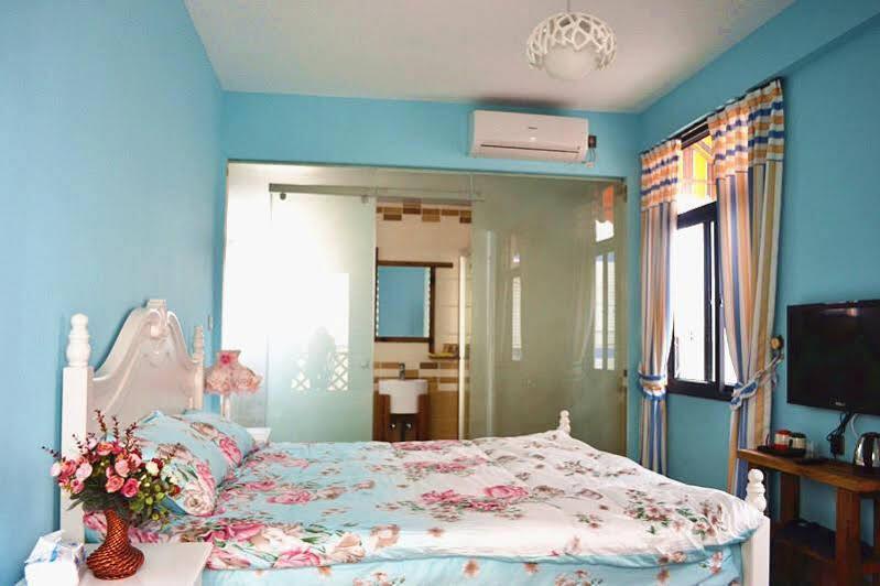 Сямынь: Xiamen Small Time Inn