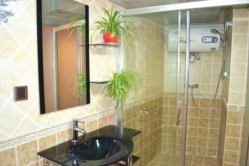 Сямынь: Xiamen Small Time Inn
