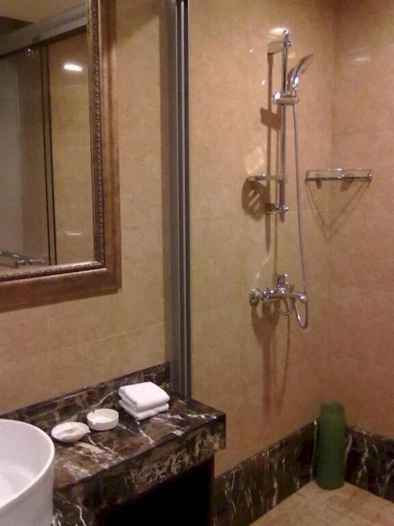 Гуанчжоу: Guangzhou Regency Hotel
