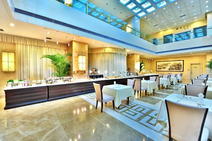 Пекин: Beijing Broadcasting Tower Hotel
