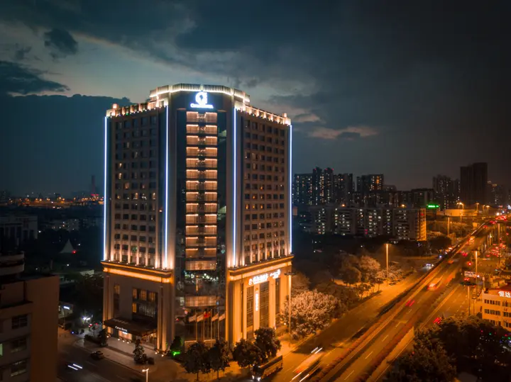 Гуанчжоу: Cavan Hotel