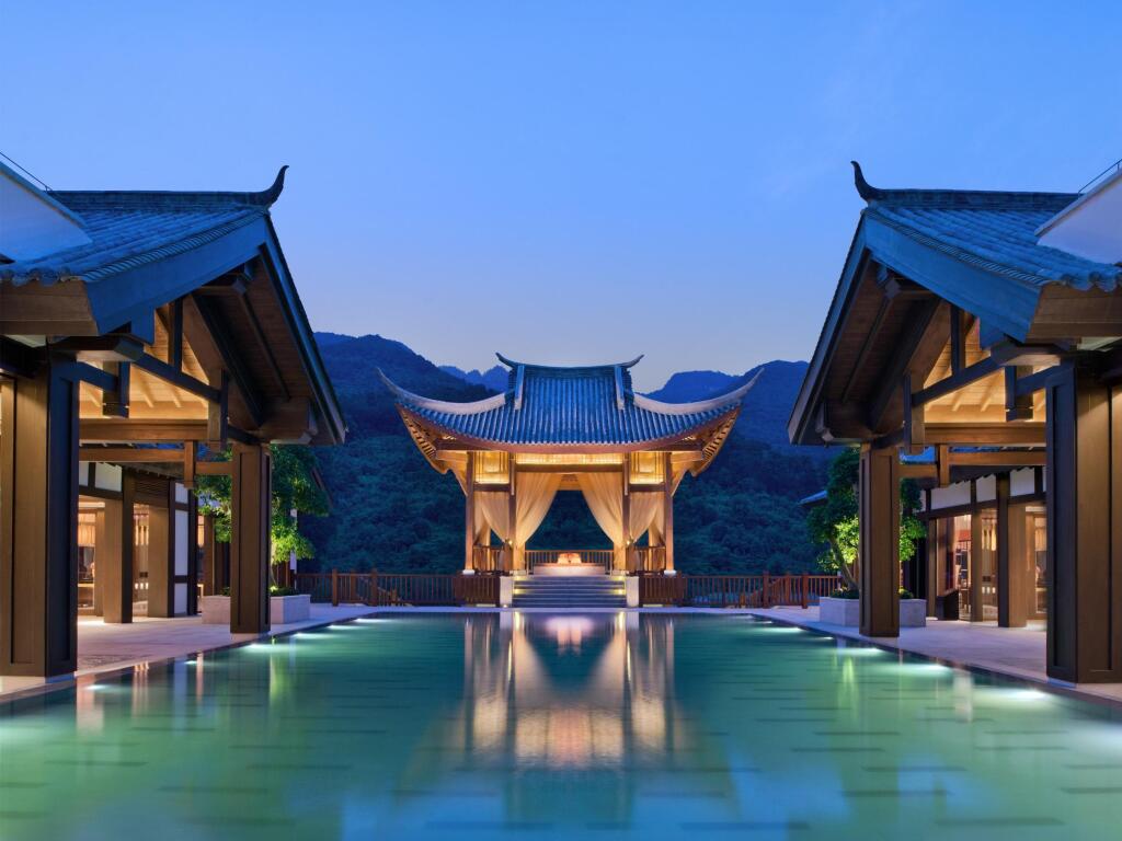 Чунцин: Chongqing Beibei Banyan Tree