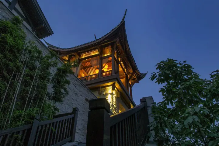 Чунцин: Chongqing Beibei Banyan Tree