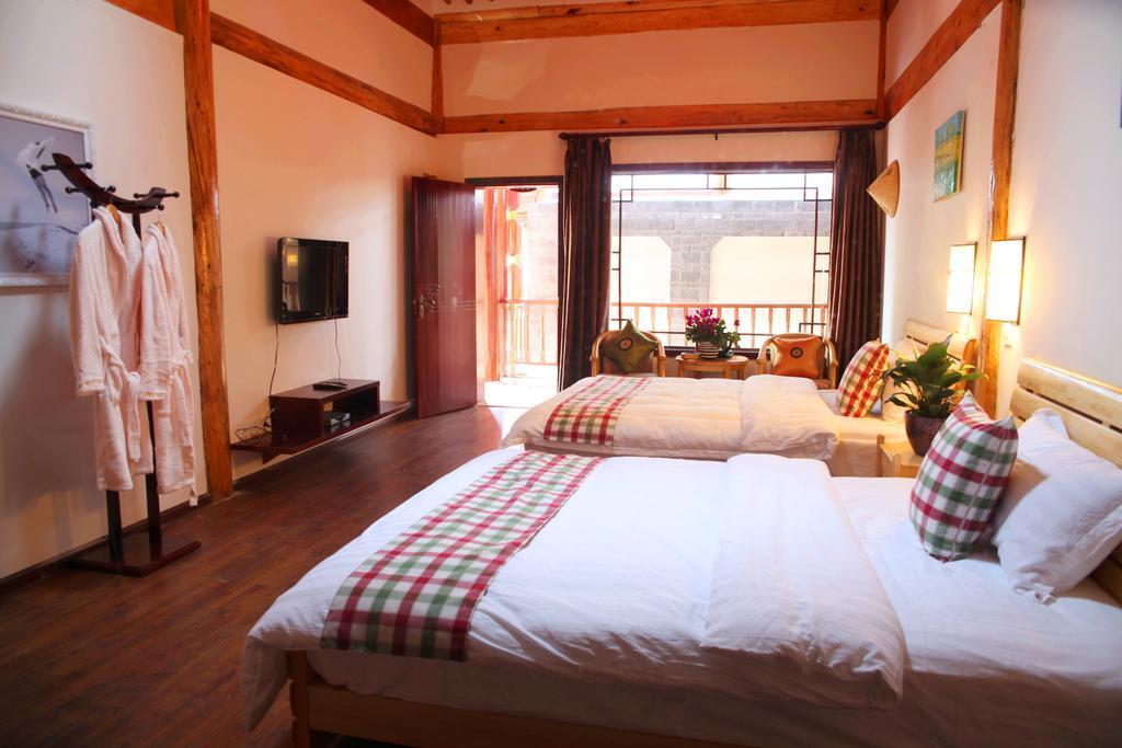 Лицзян: Lijiang Left Bank Holiday Inn