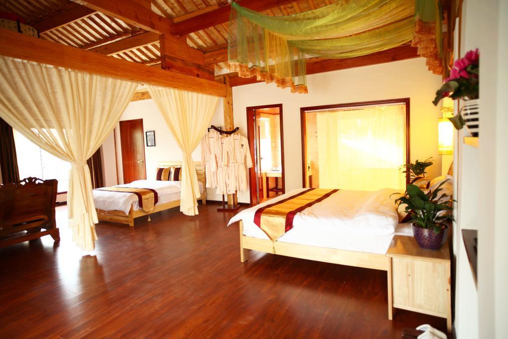Лицзян: Lijiang Left Bank Holiday Inn