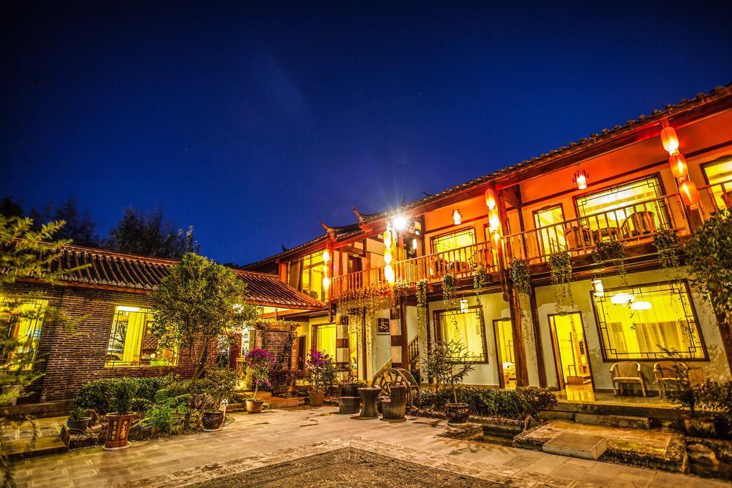 Лицзян: Lijiang Left Bank Holiday Inn
