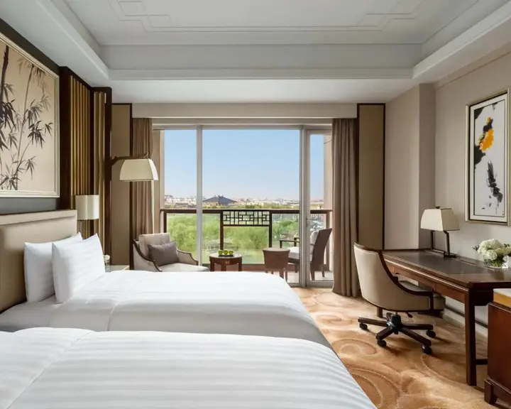 Цзинин: Shangri-La Qufu