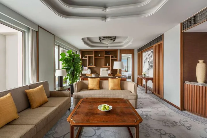 Цзинин: Shangri-La Qufu
