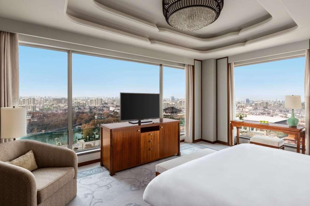Цзинин: Shangri-La Qufu