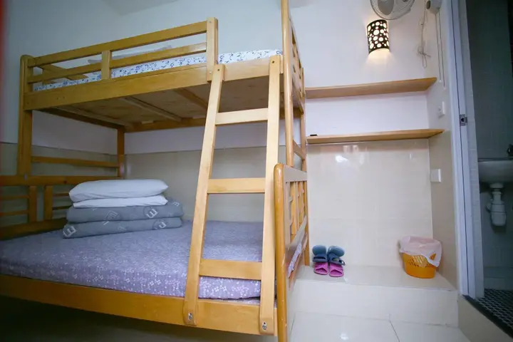 Коулун: H.K Commercial Inn