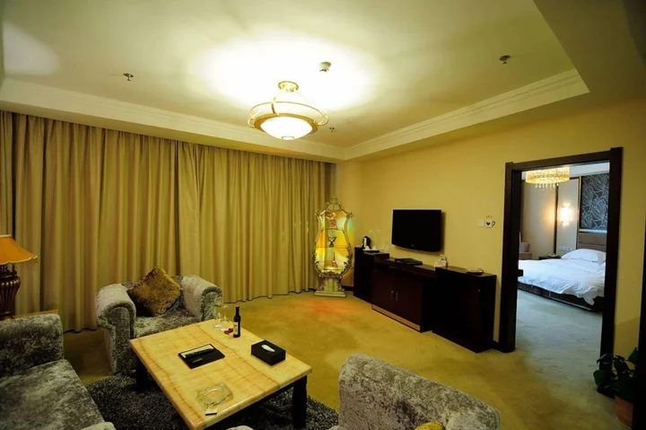Яньтай: Vienna International Hotel Shandong Yantai FTA Jinshatan Xingyi Square