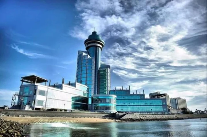 Яньтай: Vienna International Hotel Shandong Yantai FTA Jinshatan Xingyi Square