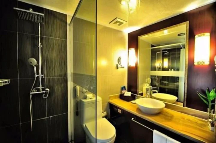 Яньтай: Vienna International Hotel Shandong Yantai FTA Jinshatan Xingyi Square