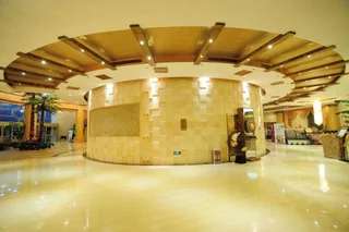 Яньтай: Vienna International Hotel Shandong Yantai FTA Jinshatan Xingyi Square