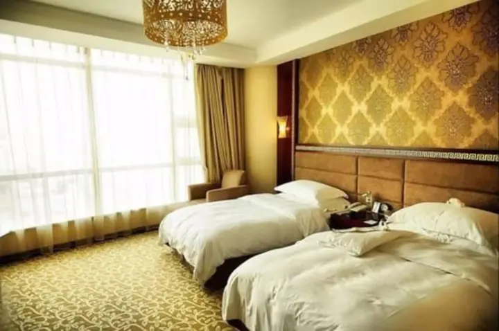 Яньтай: Vienna International Hotel Shandong Yantai FTA Jinshatan Xingyi Square