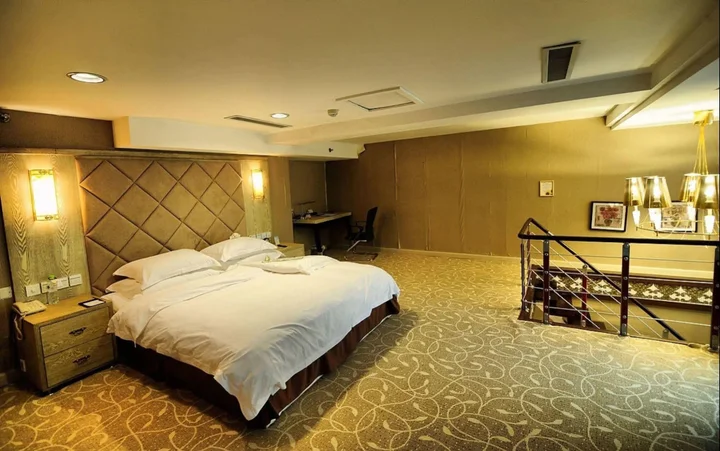 Яньтай: Vienna International Hotel Shandong Yantai FTA Jinshatan Xingyi Square