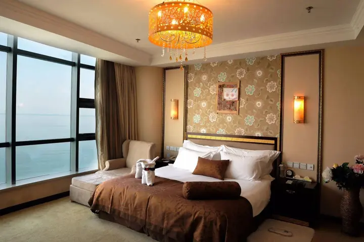 Яньтай: Vienna International Hotel Shandong Yantai FTA Jinshatan Xingyi Square