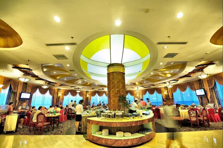 Яньтай: Vienna International Hotel Shandong Yantai FTA Jinshatan Xingyi Square