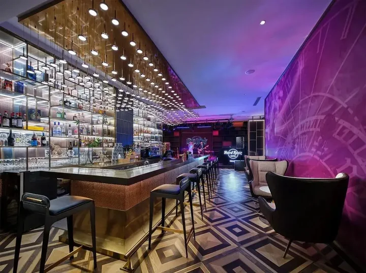 Далянь: Hard Rock Hotel Dalian