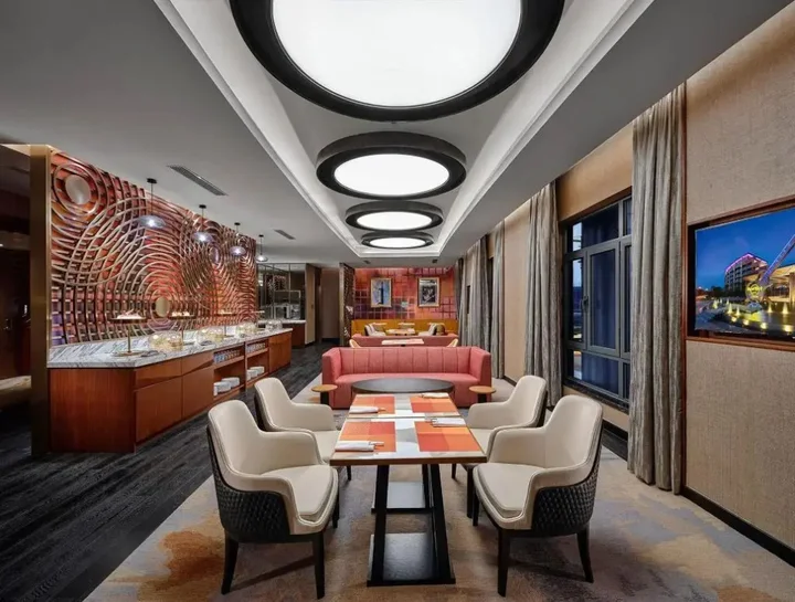 Далянь: Hard Rock Hotel Dalian