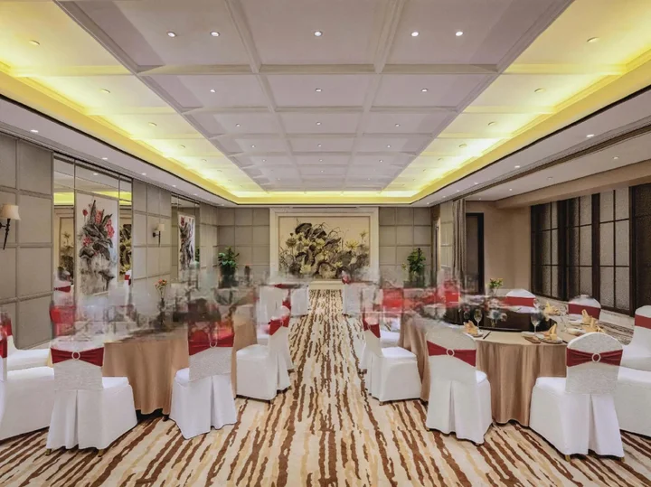 Тайчжоу: S & N International Hotel Linhai