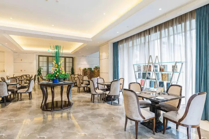 Тайчжоу: S & N International Hotel Linhai