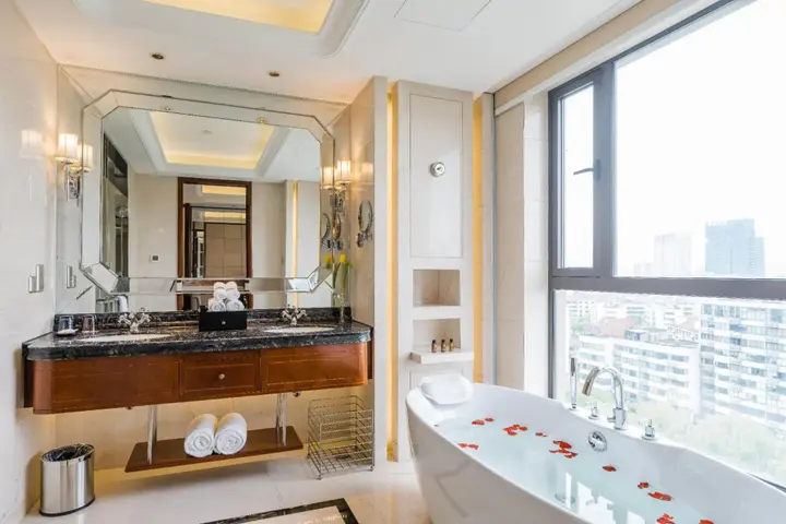 Тайчжоу: S & N International Hotel Linhai