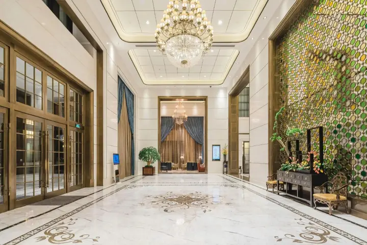 Тайчжоу: S & N International Hotel Linhai